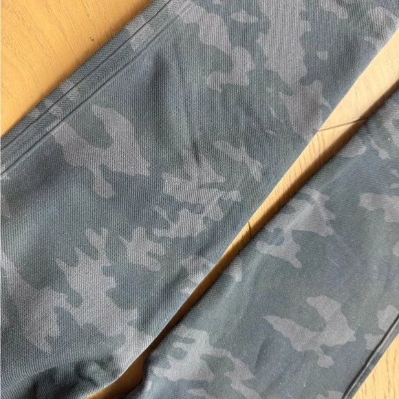 Spanx Black Camouflage Leggings - Picture 3 of 3